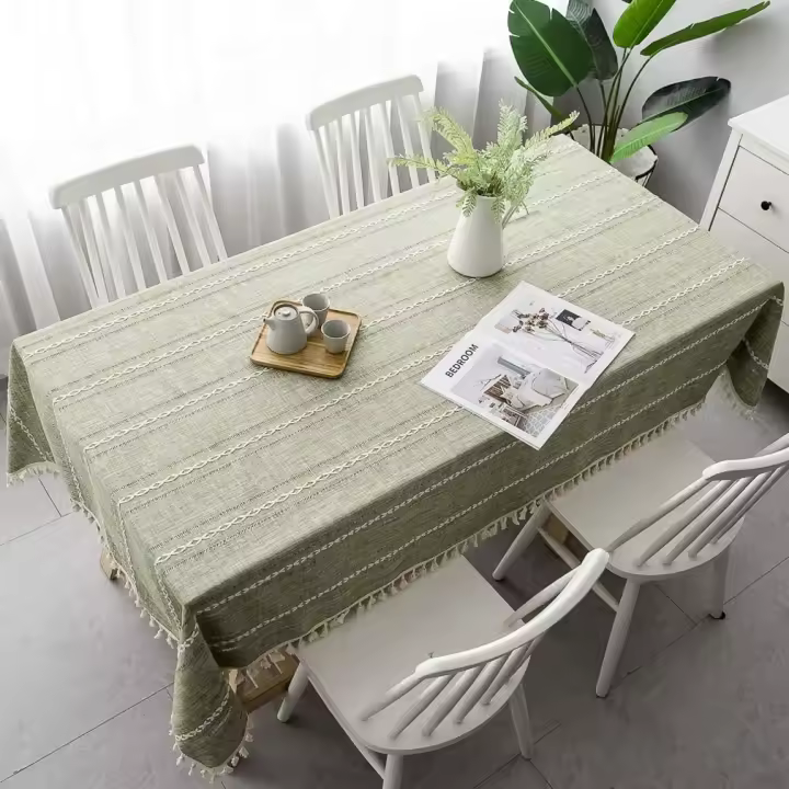 Mantel cuadrado de lino y algodón con borlas, lavable, antiarrugas, para comedor, decoración de mesa de fiesta (verde, 55 x 55 pulgadas) - 1