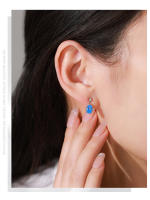 Zenyth-Pendientes Pequeños y frescos de Plata S925 with form de Lágrima del océano, with circonitas ovaladas de color Azul Claro, joyería versátil para las orejas de Nicho para Mujer. - details 6