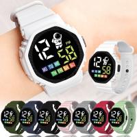 Reloj Digital LED Para Niños Y Niñas 2023 Deportivo Impermeable Con Pantalla De Dibujos Animados Reloj Electrónico Infantil Con Mostrador De Día Semanal Y Cierre De Hebilla - details 1