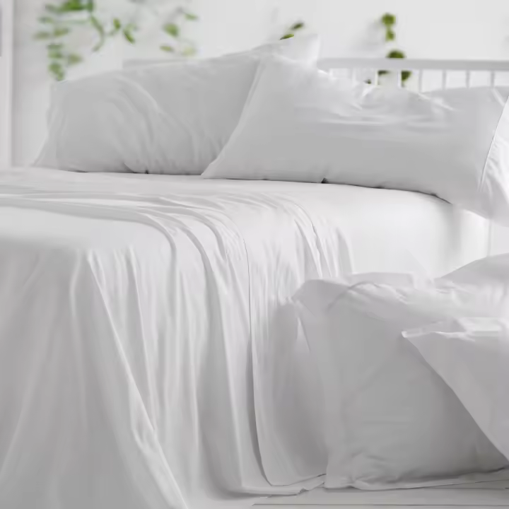 Juego sábanas Diseño 400. BURRITO BLANCO. Incluye sábana encimera, bajera y 1/2 fundas de almohadas. Juego de sábanas en tejido liso.Disponible en color  Blanco,Azul,Nude,Menta,Gris y Crudo. 100% Algodón. Tamaños 90, 105,135,150/160,180 y 200cm - 1