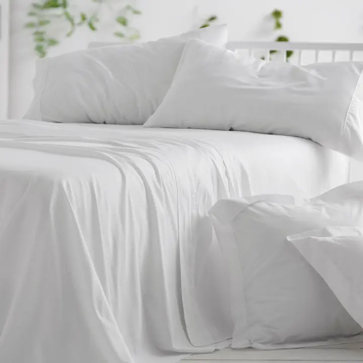 Juego sábanas Diseño 400. BURRITO BLANCO. Incluye sábana encimera, bajera y 1/2 fundas de almohadas. Juego de sábanas en tejido liso.Disponible en color  Blanco,Azul,Nude,Menta,Gris y Crudo. 100% Algodón. Tamaños 90, 105,135,150/160,180 y 200cm - 1