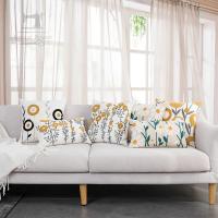 Funda De Cojín Decorativa Boho Floral Bordada En Algodón Suave Y Estilizada Para Sofá Y Cama - details 3