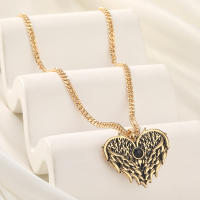 Encanto Collar dorado con forma de corazón y alas de plumas creativas con personalidad de moda para mujer - details 4