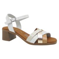 Sandalias marca Oh! My Sandals modelo 5733 en color blanco - details 1