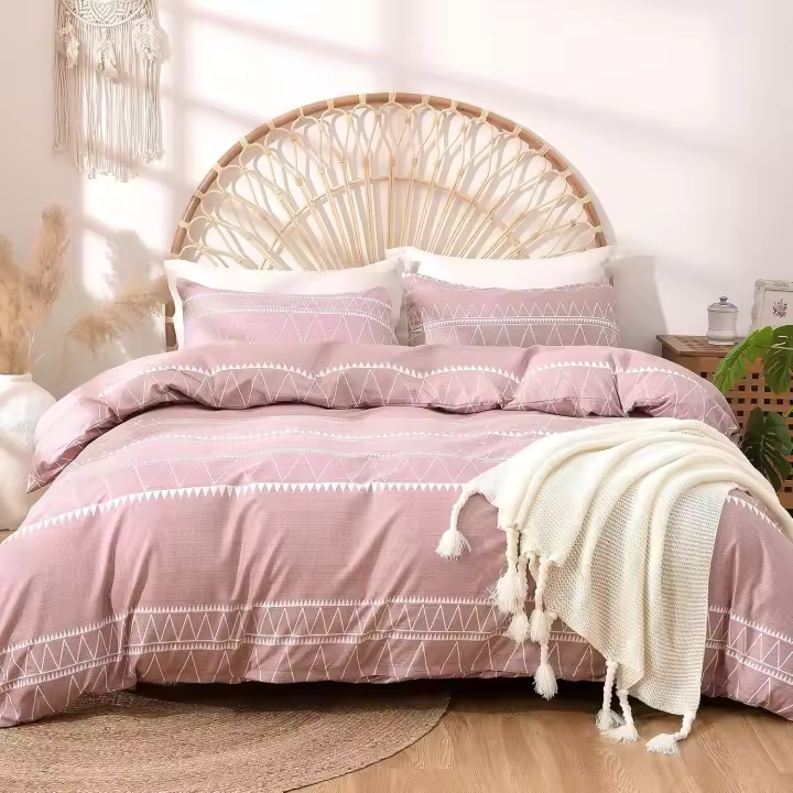 Lekesky Pink Double Duvet Cover Set 3-Piece Geometric Stripe Print Bedding Set, Soft Microfibre Pink Double Duvet Set with Pillowcases Zip Closure Easy Care, Double 200x200cm - 1