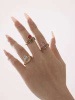 Anillos Vintage en forma de corona de acero inoxidable con circón colorido para mujer, anillo chapado en oro de 18k,joyería al por mayor de alta gama huevo de Paloma de lujo Zirconia grande apertura lateral anillo de acero inoxidable ajustable para mujer - details 6