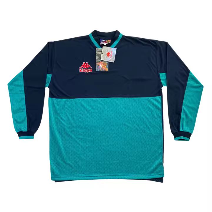 Kappa Camiseta 1996-97 FC Barcelona Training Equipación de entrenamiento 910322 Oficial Vintage años 90 con Etiquetas incluye escudo Barça para bordar manga larga azul marino con verde turquesa Original Nueva para Coleccionistas Tela perforada Deadstock - 1