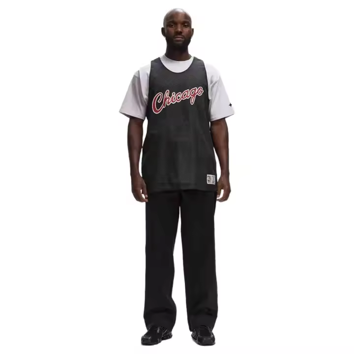 Camiseta de Baloncesto Mitchell & Ness Chicago Bulls Reversible para hombre en color negro - 1