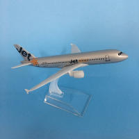 Modelo De Avión Jetstar Airways Airbus A320 JASON TUTU 16cm Escala 1/400 Metal Sin Batería Para Mayores De 14 Años - details 4