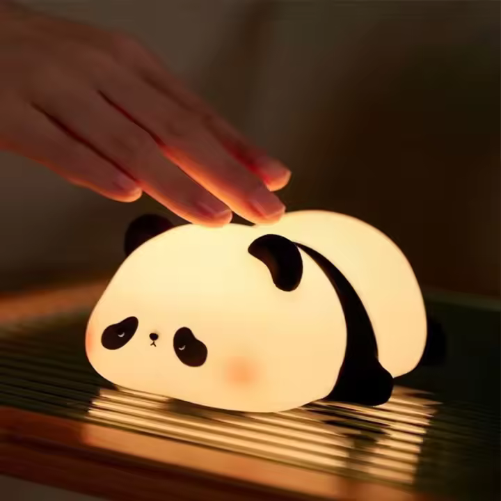Lámpara Nocturna LED Recargable USB Con Diseño De Panda De Silicona Divertida Para Decoración De Escritorio Y Cama Regalo Para Niños Función De Timer - 1