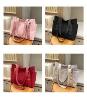 Bolso de mano de nailon de gran capacidad para mujer, bolsa de hombro de Color sólido para viaje, ocio Simple, para salir de mamá, novedad de 2024 - details 1