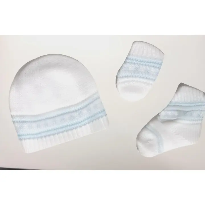 set recien nacido, gorro, manopla y patucos. Marca Punto Blanco - 1
