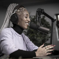 Micrófono De Voz SM7B Con Activador De Micrófono Cloudlifter CL-1 Y Cable XLR Adicional De 10 Pies Bundle Para Estudio Profesional - details 2