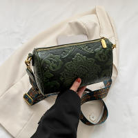 Bolso De Hombro Cruzado Estilizado Chino Para Mujeres Bolso Cilíndrico Con Relieve De Flor Cierre De Cremallera Material PU Y Lona Interior - details 2