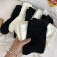 Calcetines De Plush De Lana De Mink Para Mujer Calcetines Gruesos De Algodón Y Cachemira Blanco Para Otoño E Invierno Calcetines De Dormir De Media Pierna - details 2