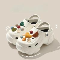 Nuevos Sandalias De Verano Para Mujer Y Niñas 2024 Clogs DIY Con Dibujos Animados Transpirables Para Jardín Y Playa - details 9