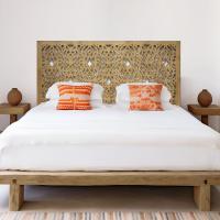 Cabecero de Cama en Madera Calada, para Cama de Matrimonio o Juvenil. Varios tamaños y Colores Disponibles. Decorado a Mano. Modelo SURAT - details 1