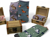 Calcetines de mujer estampados en cofre de madera de regalo - 3 Pares surtidos en baúl de madera para regalos originales en cumpleaños, amigo invisible, Navidad y aniversarios. - details 7