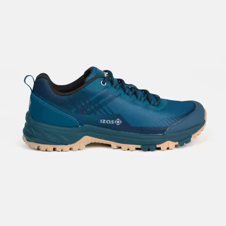 Izas - Zapatillas de Montaña para Hombre - Jade M - TPU Reforzado - Suela de Alta Tracción - Tacos 4mm - Trekking y Senderismo Media Distancia - Amortiguación Superior - Color Atlantic - Tallas 39-46 - 1