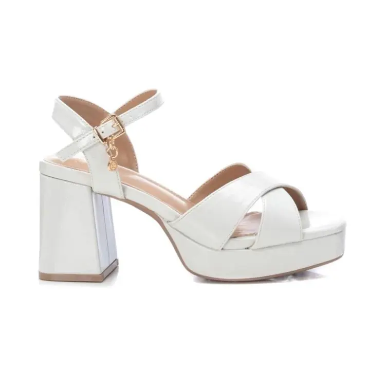 XTI 142356 Sandalias con tacón de mujer en blanco de piel vegana - 1