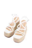 Lyla Wang Sandalias doradas mujer con tiras y plataforma de esparto - details 10