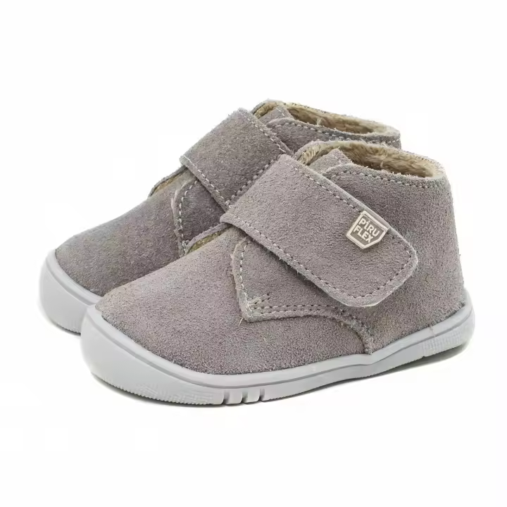 Bota infantil respetuosa con cierre de velcro y forro de pelo gris de PIRUFLEX - 1