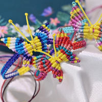 Pulsera Tejida a Mano Con Mariposa Para Niñas Juego De Colores Gradiente Joyería Moda Encantadora Con Diseño Geométrico - details 2