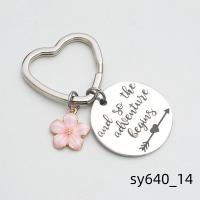 Llavero de Acero Inoxidable con Detalles de Pétalos Rosados - Regalo de Agradecimiento - details 6