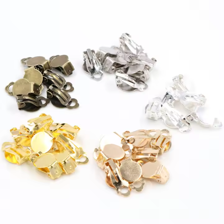 50pcs Lotes De Clips Para Orejas De 10mm Material De Hierro Enchapado En 5 Colores Base Para Pendientes Vacíos Adecuados Para Cabochones De Vidrio - 1