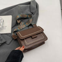 Bolso De Hombro Casual Estilo Extranjero Pequeño Cuadrado Para Mujer Personalidad Cruzado Bolso De Moda Simple - details 1