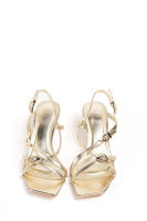 Sandalias doradas tacón fino con tiras cruzadas y hebillas de diseño moderno para mujer ideales para fiestas Paloma Wang - details 3