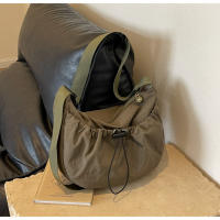 Bolso De Hombro De Nylon Nueva Diseño En Niche Color Sólido Con Pliegues Bolso Cruzado Versátil Para Uso Casual En Clase Y Comuting - details 30