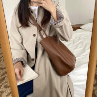 Bolso De Hombro Para Mujer Grande Capacidad 2024 Moda Retro De Trabajo Bolsa De Viaje Con Solapa Única Material PU Con Funda De Poliéster - details 10