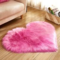 Carpetea Roja Grande De Peluche Imitación De Lana De Oveja En Forma De Corazón Alfombra De Piso Decorativa Para El Hogar Para Mujeres Lindo Y Encantador - details 3