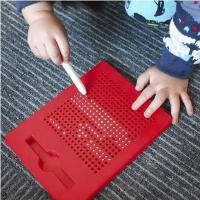 Tablet De Dibujo Con Bola Magnética Y Stylus Magnético Para Niños Tablero Educativo Montessori Para Actividades De Viaje - details 0