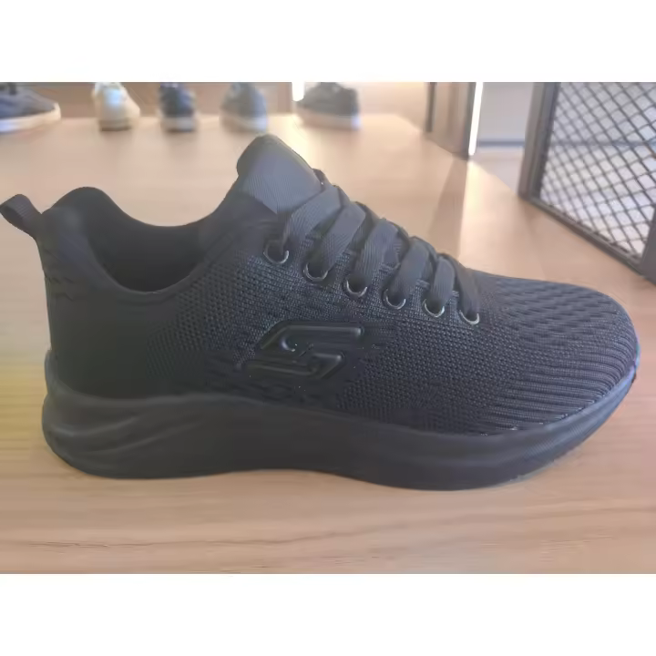 Deportivas El Modelo 101 de la marca PERVERSA es una zapatilla deportiva muy versátil y cómoda para mujer. Viene en un hermoso color gris-azul con detalles en azul, rosa y negro, y su suela es beige-azul, rosa y negro, además de ser completamente blanca. - 1