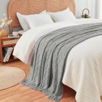Manta con Borla, 180X127 cm Mantón de Cama,Plaid Cama, Manta con Flecos Suave y Acogedora,Manta de Viaje Ligera, Manta Decorativa para Sofá, Silla, Cama,Manta de Siesta-Gris - details 2