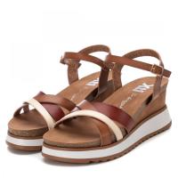Sandalias plataforma mujer XTI BASIC 142748 SANDALIA CUÑA PALA TIRAS CRUZADAS TAUPE 32297 24V - details 0