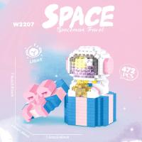 Bloques De Construcción Micro Astronauta Traje De Espacio Con LED Juguetes Para Niños Fomentan El Conocimiento Espacial Desarrollo Cognitivo - details 7