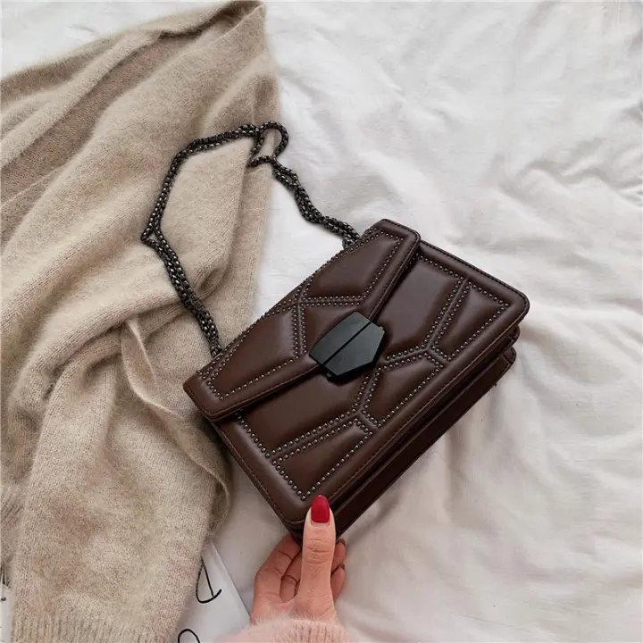 Nuevo Bolso bandolera sencillo de moda de Primavera y Verano con Remaches y Cadena de Hombre, Pequeño Bolso de mujer de moda - 1