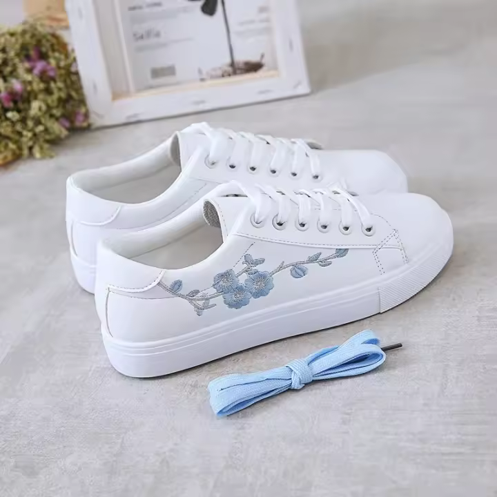Zapatos Blancos Pequeños Para Mujer Primavera/Verano/Otoño Nuevos Patrón Bordado Coreano Casual Suela Baja Estudiante Zapatos Planos - 1