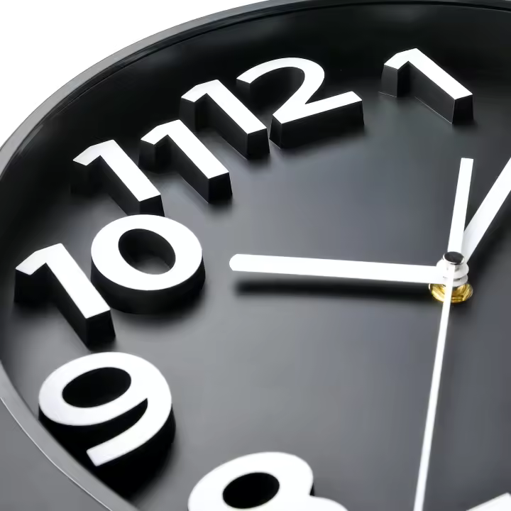 Reloj decorativo de cuarzo Silencioso sin Tictac, Gran Pantalla digital 3D, funciona con Pilas (Negro) - 1