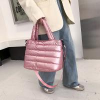 Bolso De Hombro De Nylon Puffer Para Mujer Invierno Bolso De Mano Chic Cuadrado Suave Cierre De Cremallera Estilo Versátil - details 18