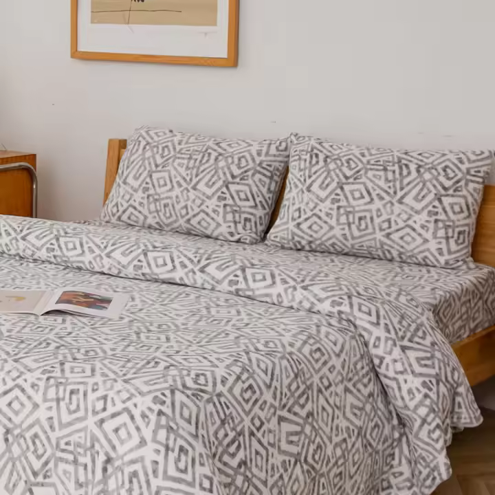 Textilwi - Juego de Sabanas Coralina 4 Piezas para Invierno,2 Fundas de Almohada,Bajera Ajustable y Sábana Encimera,Sábana Polar de Microfibra Extra Suave. - 1
