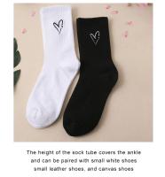 6 Pares De Calcetines De Corazón Negros Y Blancos Para Mujer De Medio Tamaño Transpirables Moda Primavera Verano Colección Casual - details 4