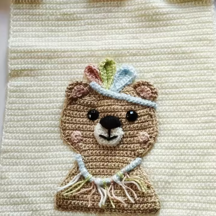 Tapíz infantil de pared. Artesanal. Tejido a mano en punto crochet. - 1