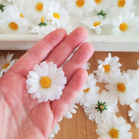 50Pcs Cabezas De Girasol Artificial Daisy Flor Silken Para Decoración De Bodas DIY Artesanía Y Decoración De Hogar - details 3
