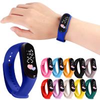 Reloj Deportivo Digital Para Niños Y Niñas Impermeable Con Pantalla LED Reloj Electrónico De Moda Para Niños Regalo Para Niños Y Niñas Reloj De Pulsera Táctil Resistente Al Choque Con Luz Trasera - details 5