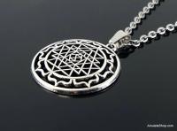 Amuletsshop - Colgante de Meditación con Cadena, Collar Sri Yantra, Herramienta Tántrica de Concentración, Amuleto Navayoni Chakra, Rueda de los 9 Triángulos - details 0