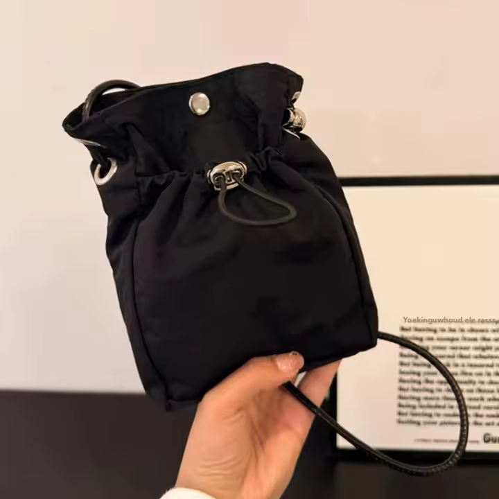 Bolso De Hombro Casual Versátil Mini Bolsa Para Teléfono Color Sólido Estilo Simple Bolsa Cruzada De Almacenamiento Material De Nylon - 1